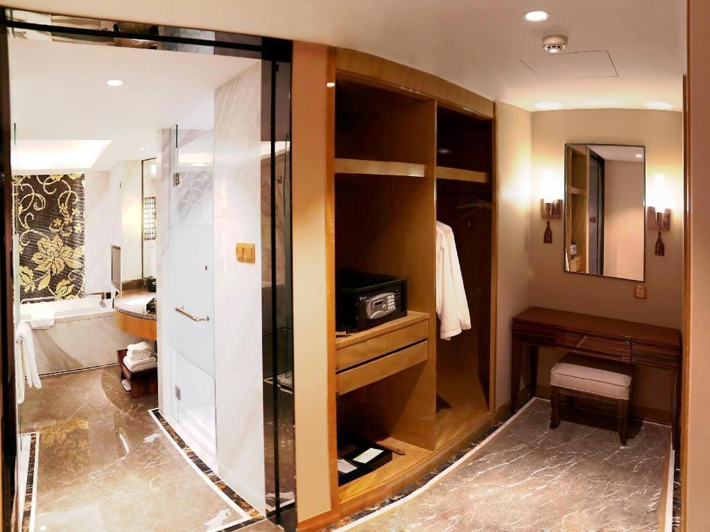 Lia! Beijing Hotel Екстер'єр фото